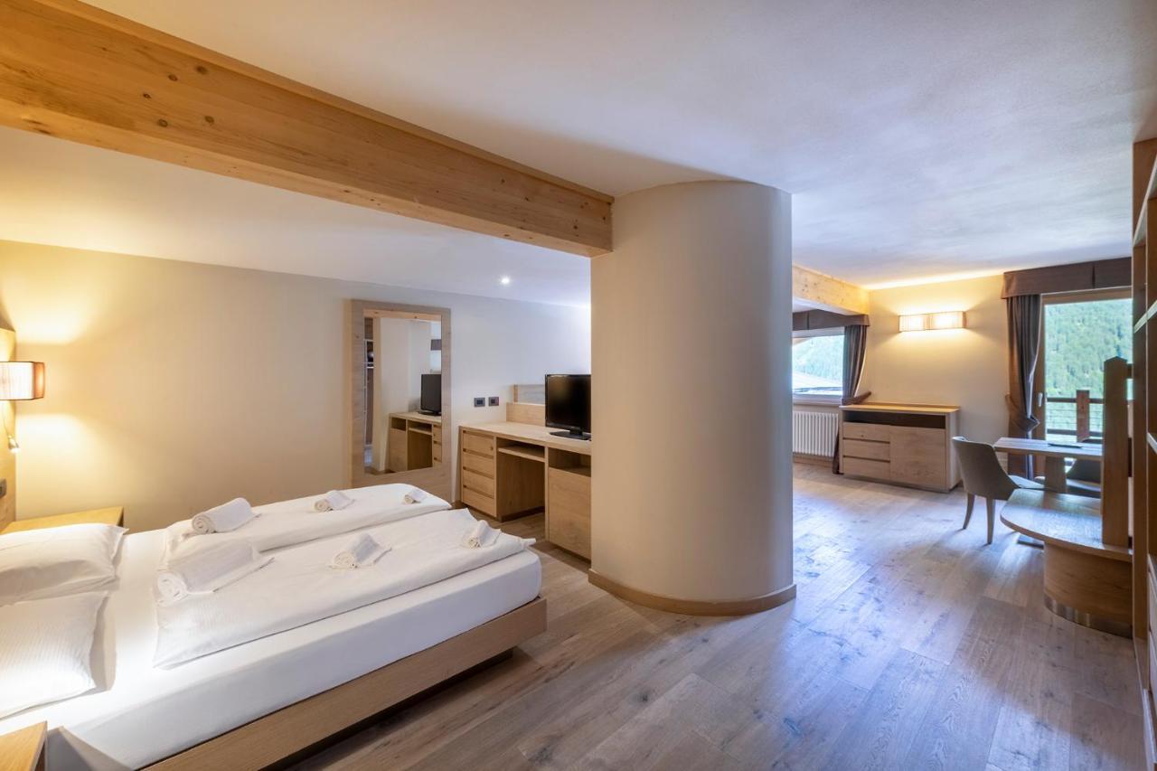 Design&Suite Hotel Ciarnadoi Vigo di Fassa Exterior foto