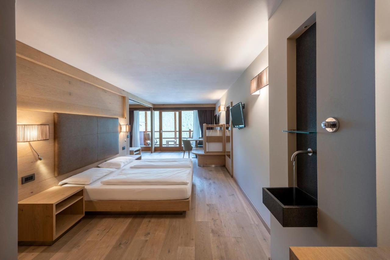 Design&Suite Hotel Ciarnadoi Vigo di Fassa Exterior foto