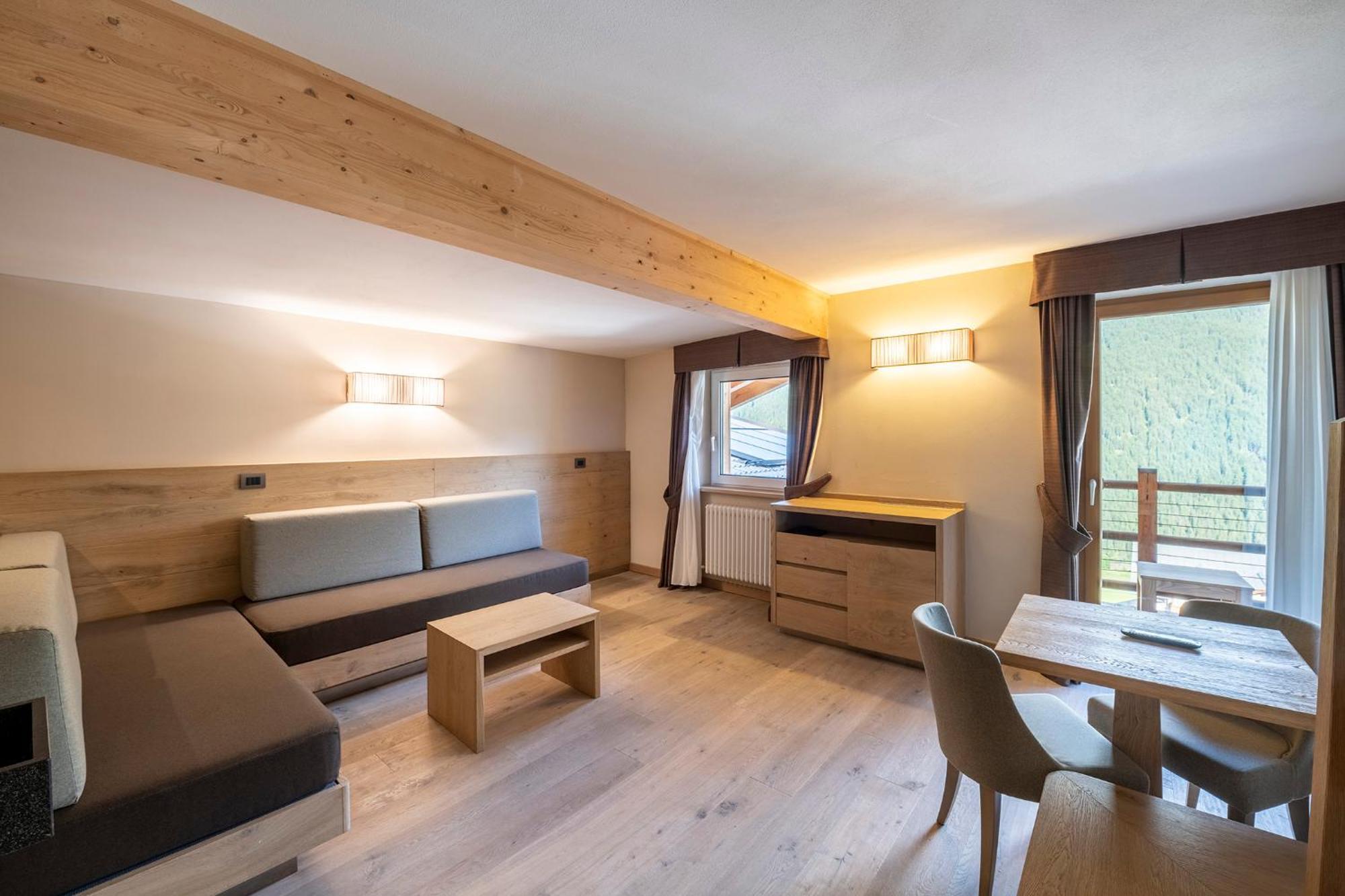 Design&Suite Hotel Ciarnadoi Vigo di Fassa Exterior foto